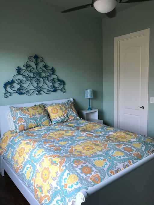 Guest bedroom 1