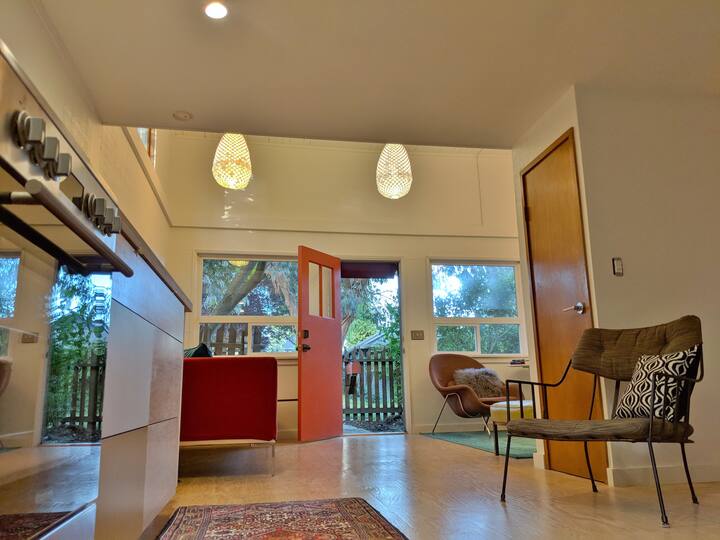Top 15 Airbnbs In Ballard, Washington, The USA Updated 2024 Trip101