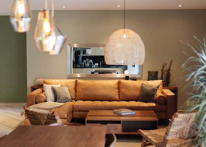 Exceptional Design 3Br PH | Prime Location