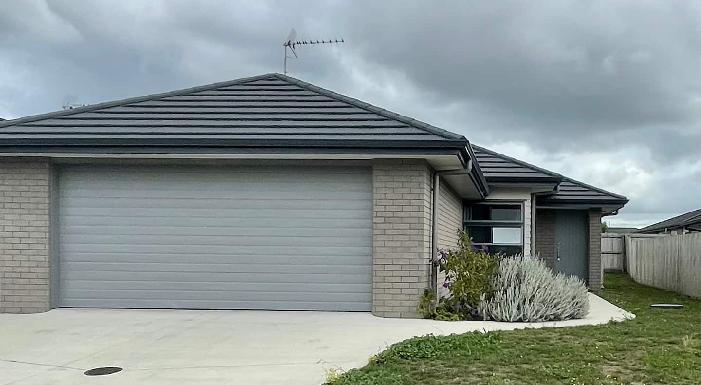 Robbie Sunny Home: Four-bedroom With Fibre Wi-fi 2