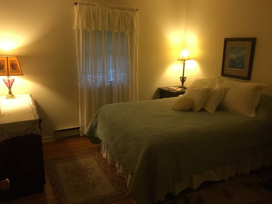 Guest Bedroom #1