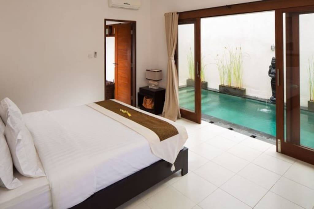 2 Bedrooms Villa