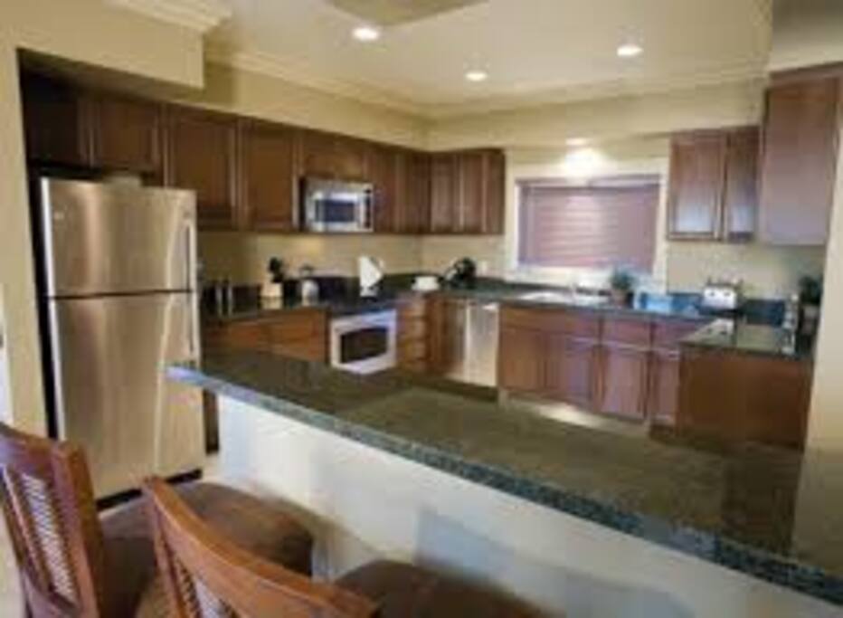 Many amenities, multiple bathrooms. Enjoy Coachella in style.
