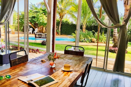 Poolside container Apt ★ Flexible cancellation