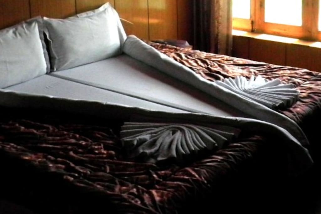 BED ROOM