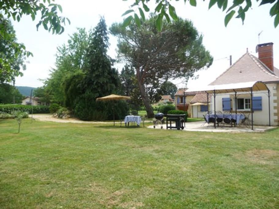 La terrasse et le jardin