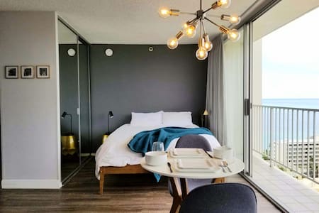 Ocean ∘ City ∘ Mountain views in the ❤️ of Waikiki