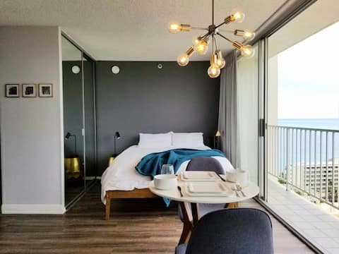 Ocean ∘ City ∘ Mountain views in the ❤️ of Waikiki