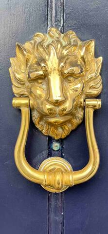 Beautiful family house, centre of Edinburgh gallery image 3