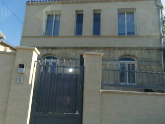 Bordeaux Grande Maison 6 CH avec Piscine Chauffée gallery image 3