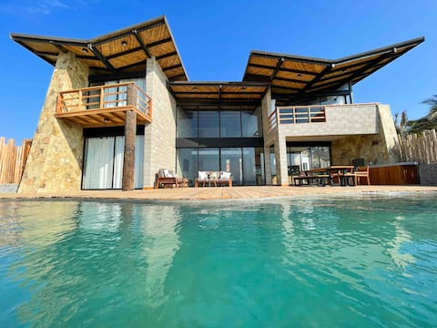 Beachfront Casa DIEM Eco-Luxury Vichayito