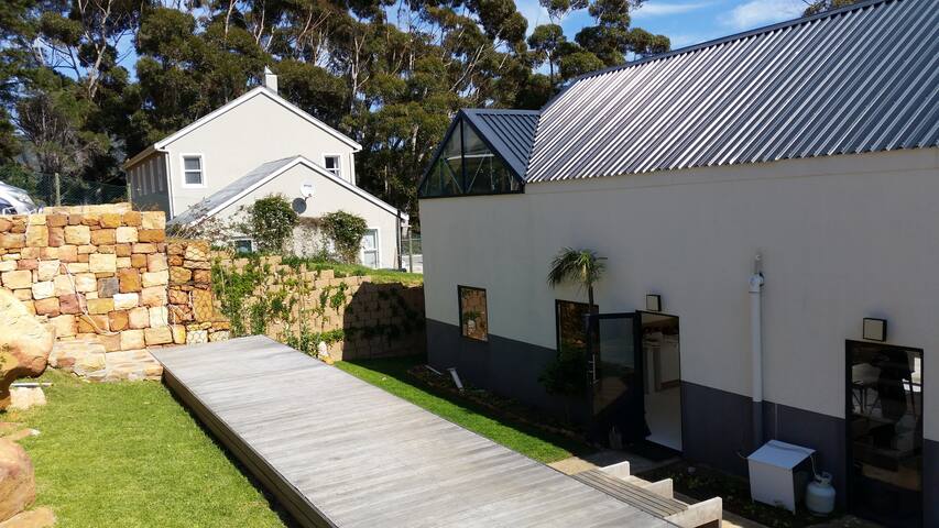 7 Woodcutters Grove, Hout Bay gallery image 3