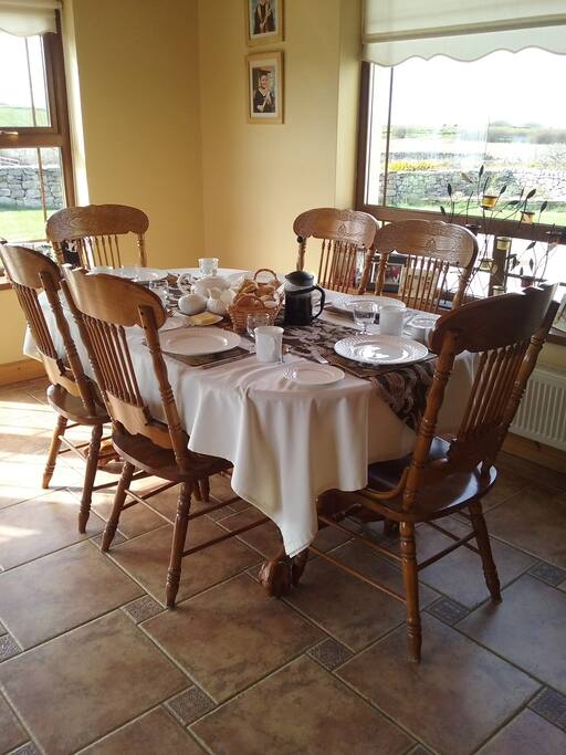 Breakfast room with sea views