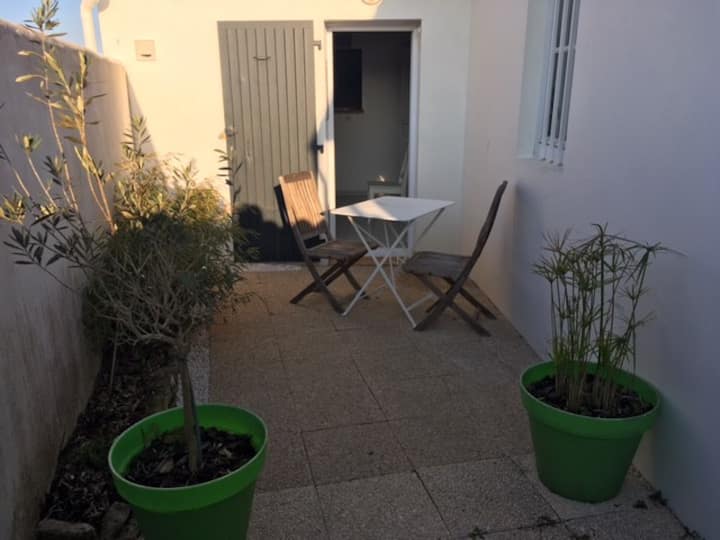 La Couarde-sur-Mer studio rental - Flats for Rent in La Couarde-sur-Mer ...