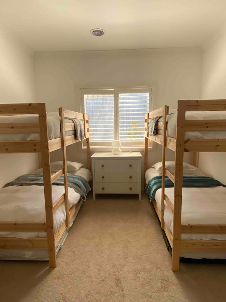 Chambre 4: 2 lits simples et bouleau