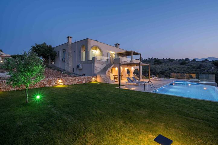 Blue Rose Villa gallery image 3