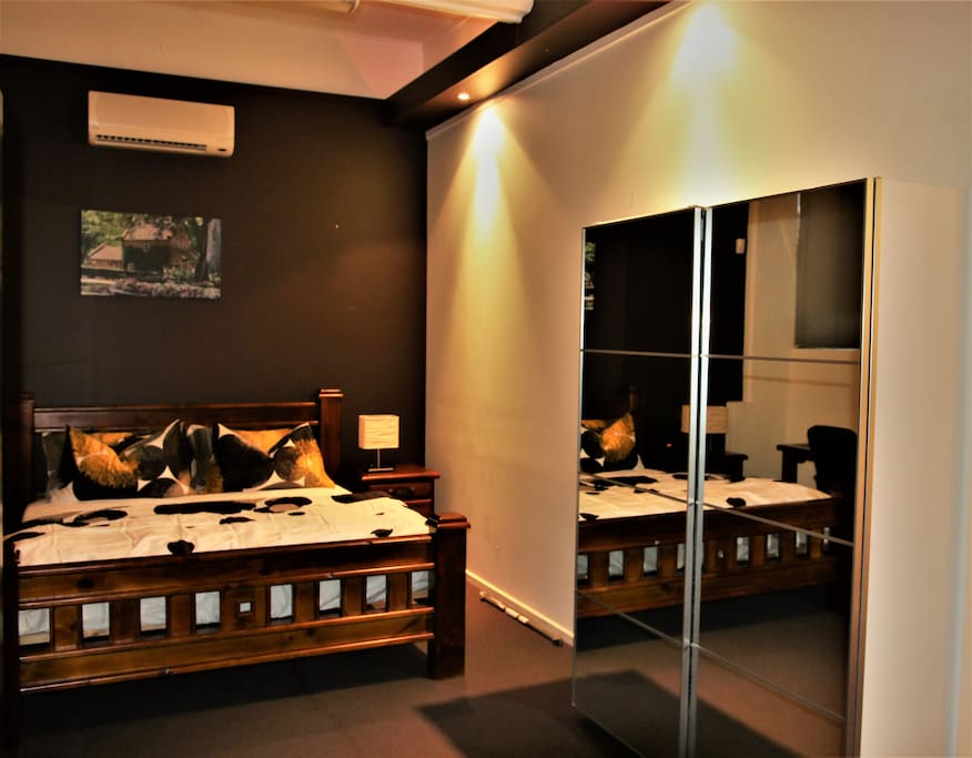 That wardrobe is 2m high. How high do your think the ceilings are?