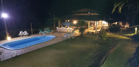 Top Airbnb: 5 Stars with bed linen, bath towels and staff in Teresópolis