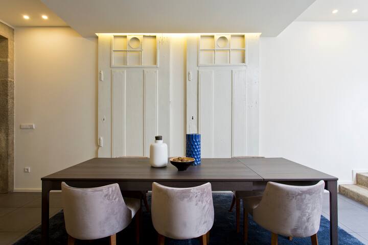 3 Ensuites Flat(150m2) • Wash/dryer • AC • Parking gallery image 2