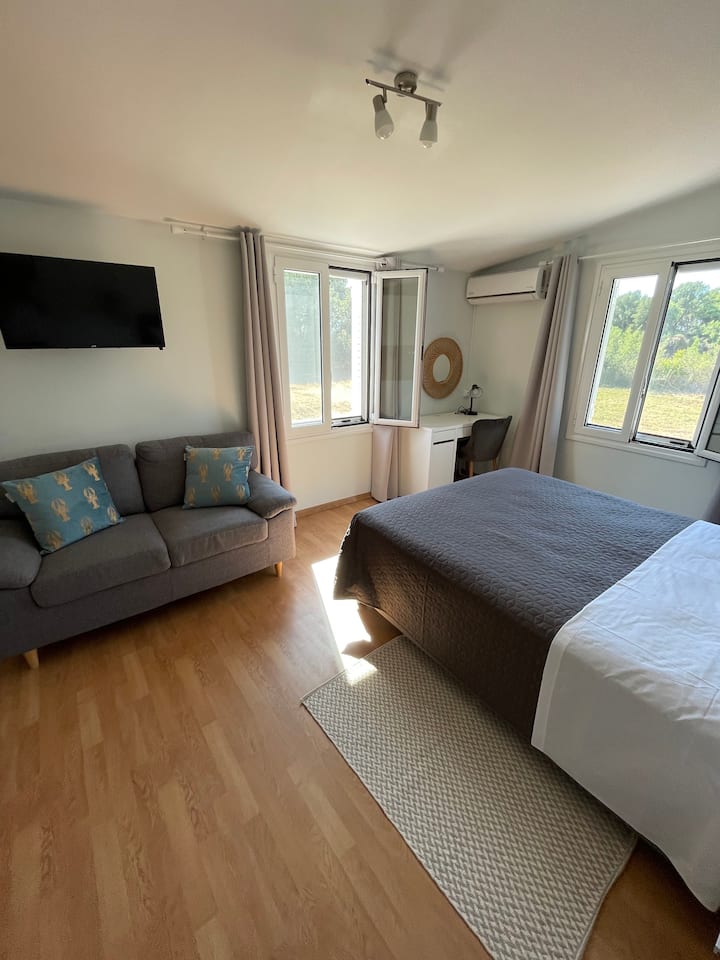 SCHLAFZIMMER 1