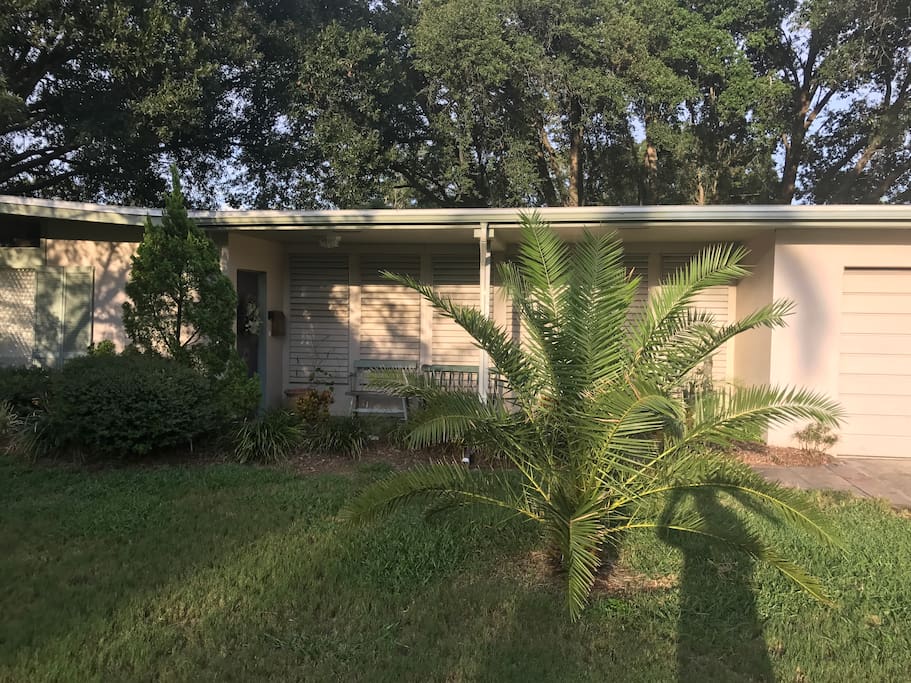 Your Florida home, tucked away back in a quiet cul-de-sac with off street parking