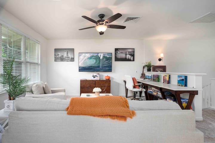 Free KIA VAN Rental Free! 3bd-3ba-AC-bbq-hot tub!