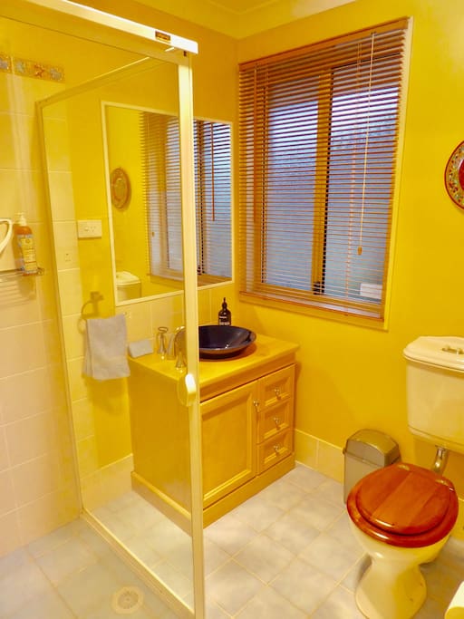 Private ensuite bathroom