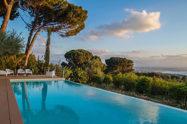 house Ninfee in the countryside, shared pool