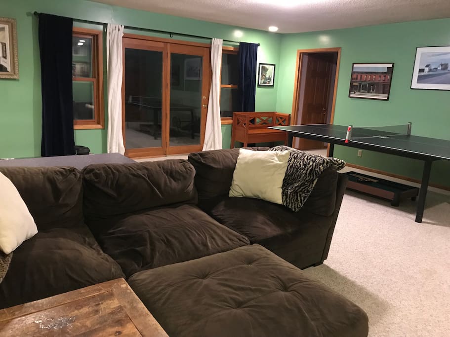 Family room: photo 2