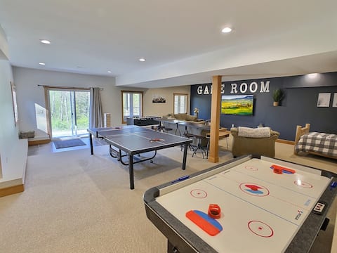 Ellicottville Chalet~Game Room ~ 3 Full Baths