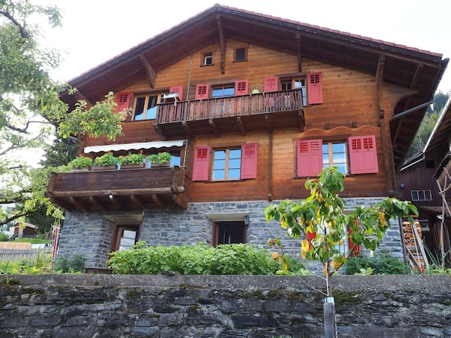 Studio mitten in Trin Dorf