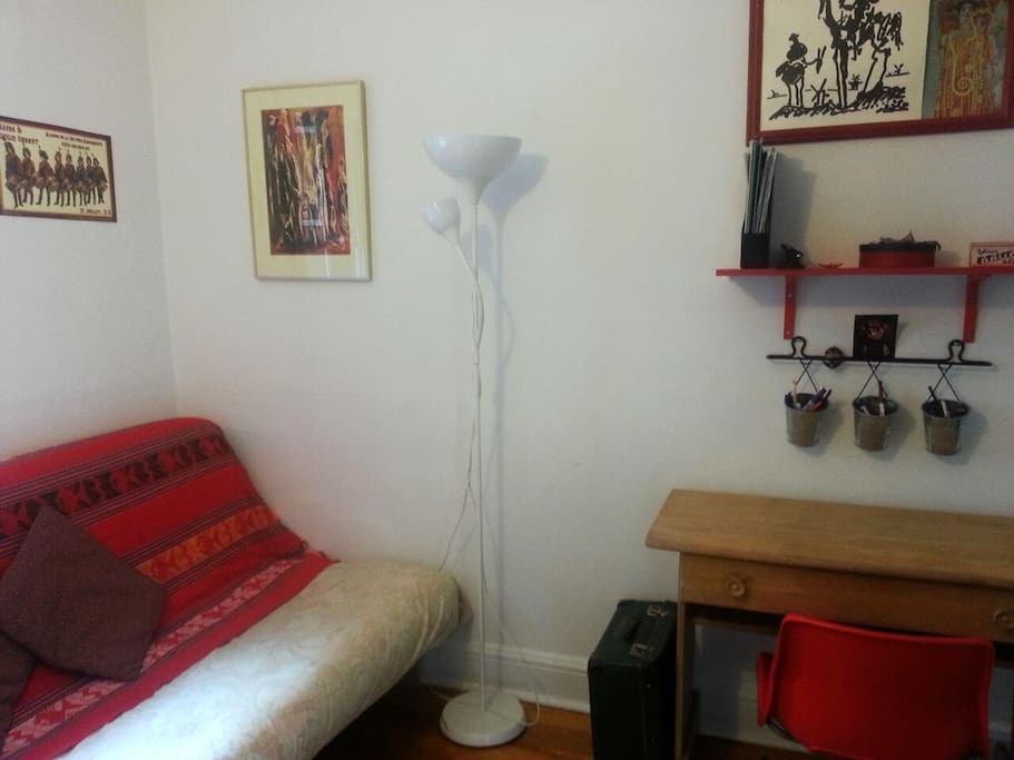 Office, with a futon (double-size)