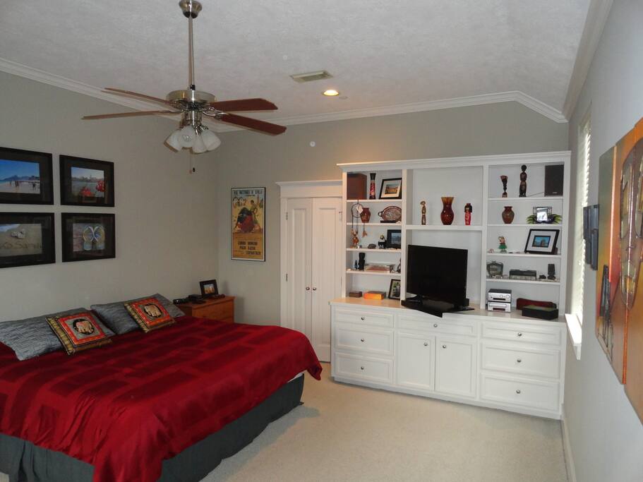 Master bedroom has King bed. Aptly named the Wanderlust room.