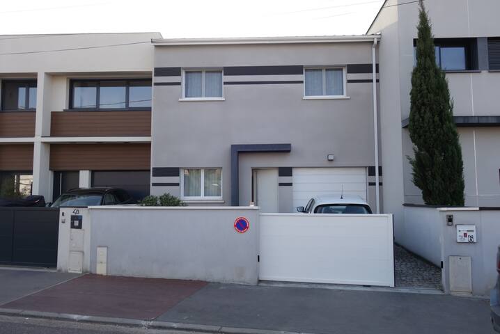 Maison avec piscine chauffée près de Bordeaux gallery image 5