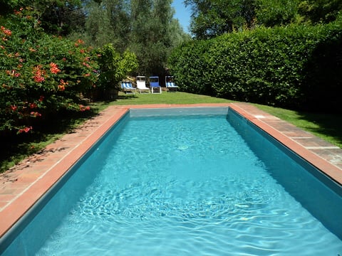 Villa in Tuscan Hills with Sea View