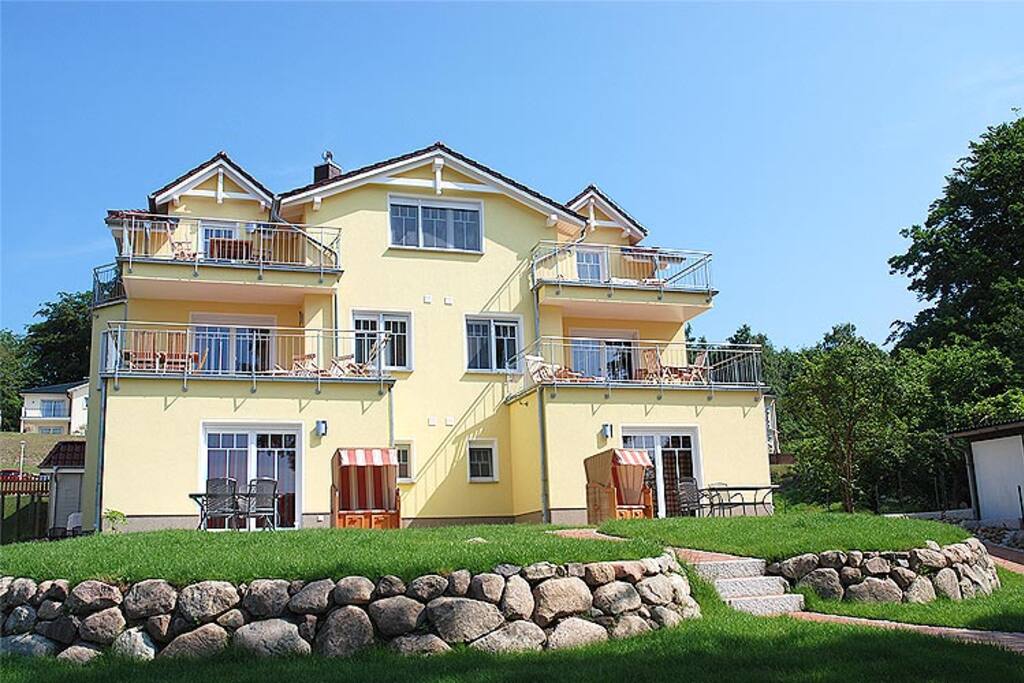 Blick auf die Villa am Meer im Ostseebad Sellin auf Rügen