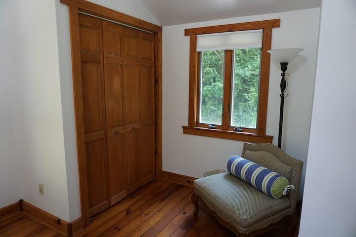 Sam's Cottage - Weaverville, NC