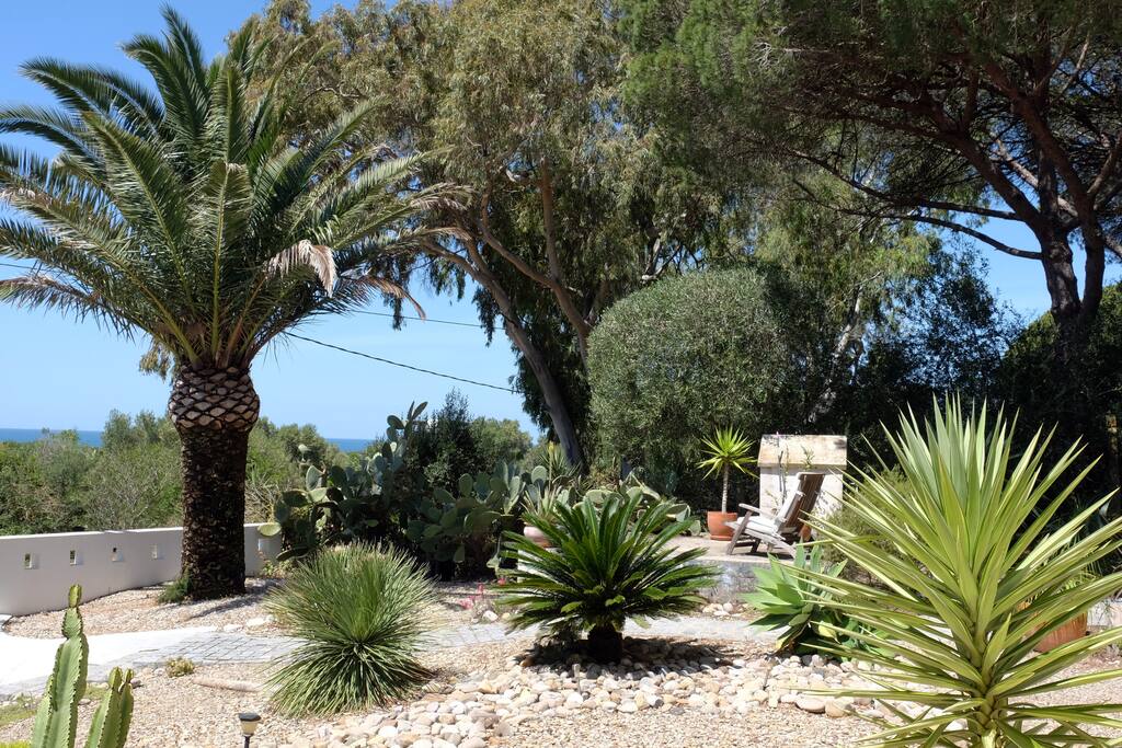 Casa Margareta garden view to sea