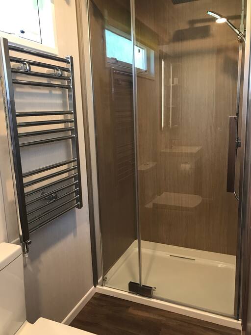 Ensuite shower room
