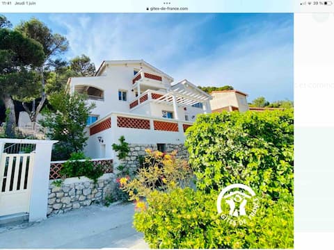 The cliff overlooking the sea Leucate beach  18 pers