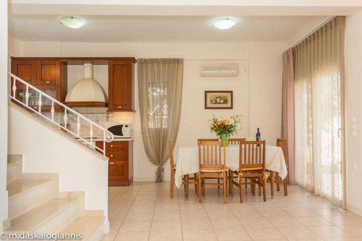 Villa Elessa – Gerani Villas with private pool gallery image 3