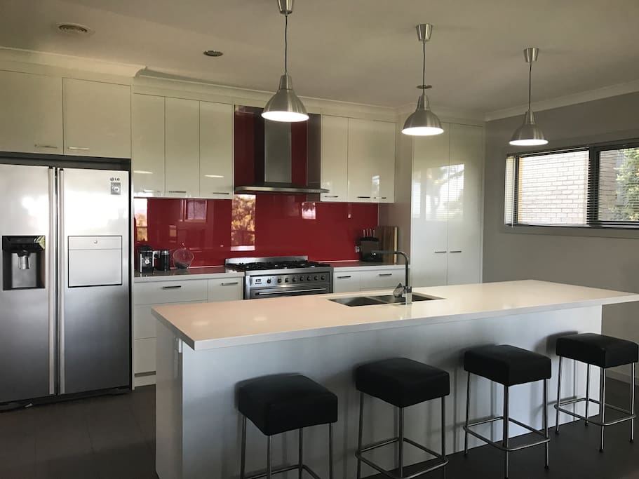 Quality kitchen with top-line fittings and fixtures