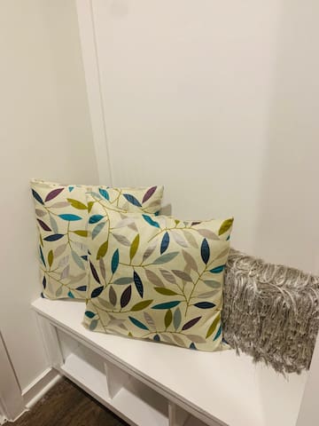 Elements gallery image 2