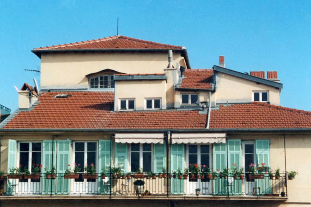 Westerly facing balcony