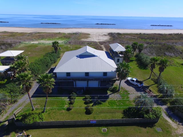 Beautiful Executive Beachfront in Grand Isle - Shawnuff South