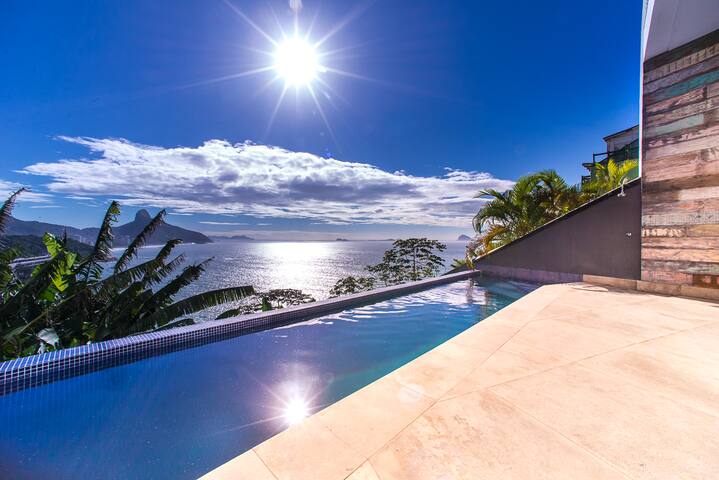 Villa Rio- Magnificent Ocean Front House in Joa gallery image 3