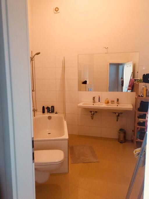 Badezimmer Nummer 2/ Bathroom 2