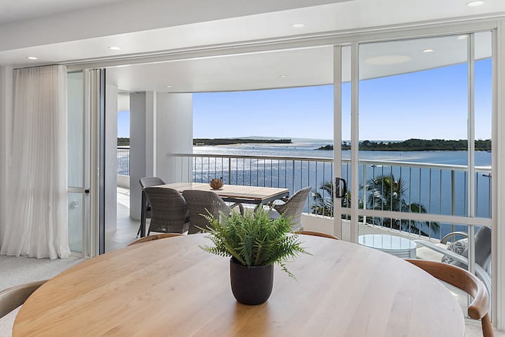 Alluring Riverside Penthouse