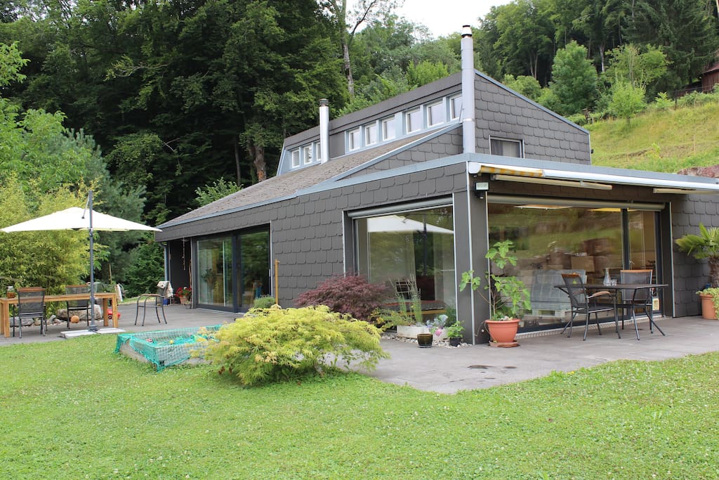 Blick auf den Wintergarten / View onto the conservatory