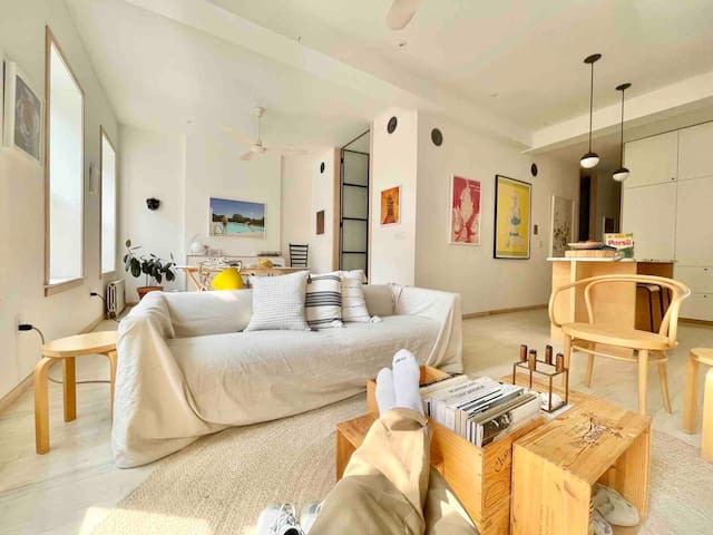 Sunny NOHO Designer Loft- Bowery Hotel adjacent gallery image 4